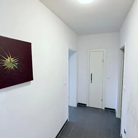 Monteur Ruhig & Zentral Angebunden