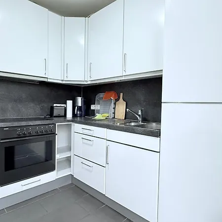 Monteur Ruhig & Zentral Angebunden *