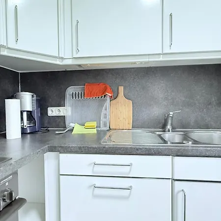 Monteur Ruhig & Zentral Angebunden Apartamento