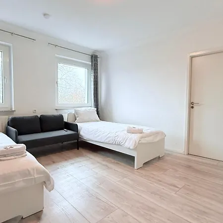 Monteur Ruhig & Zentral Angebunden Neumünster