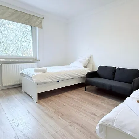 Monteur Ruhig & Zentral Angebunden Apartamento