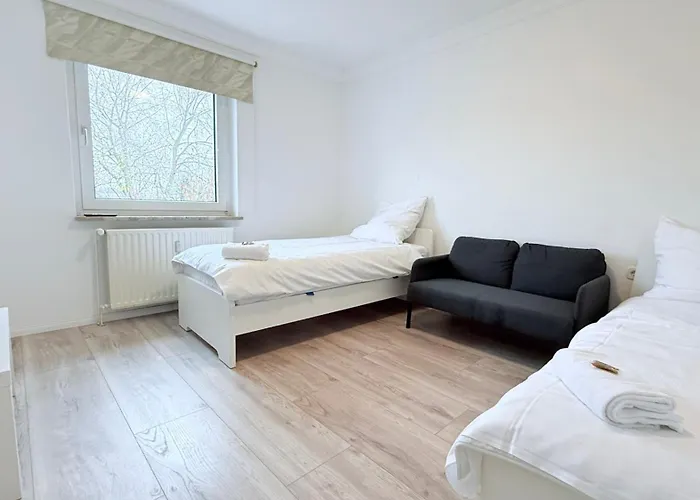 Monteur Ruhig & Zentral Angebunden Apartament